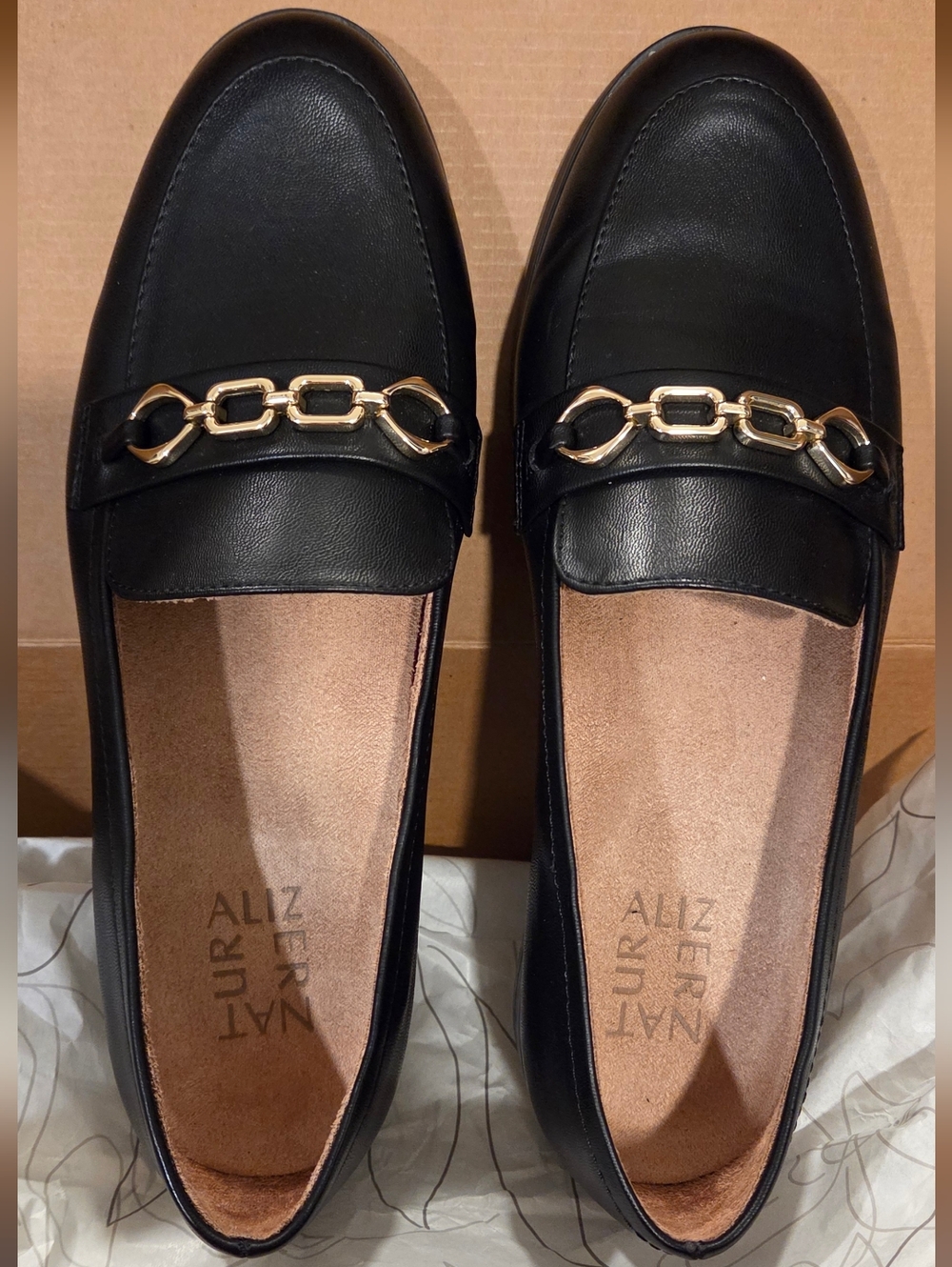 Women's Naturalizer Black Loafers with Gold Chain Accent 7.5 US / 38 EUR